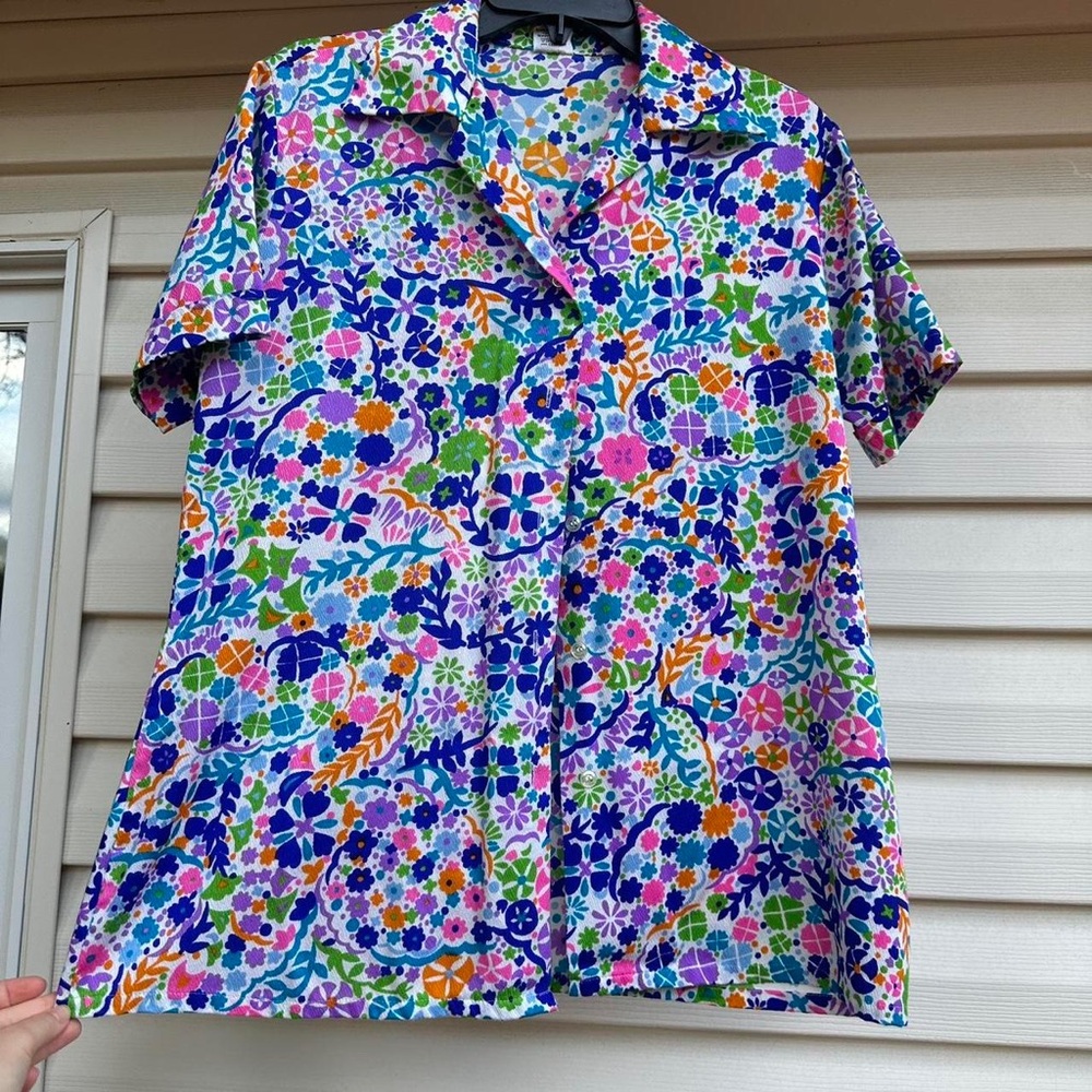 Joyce Lane 70s floral button up collared shirt